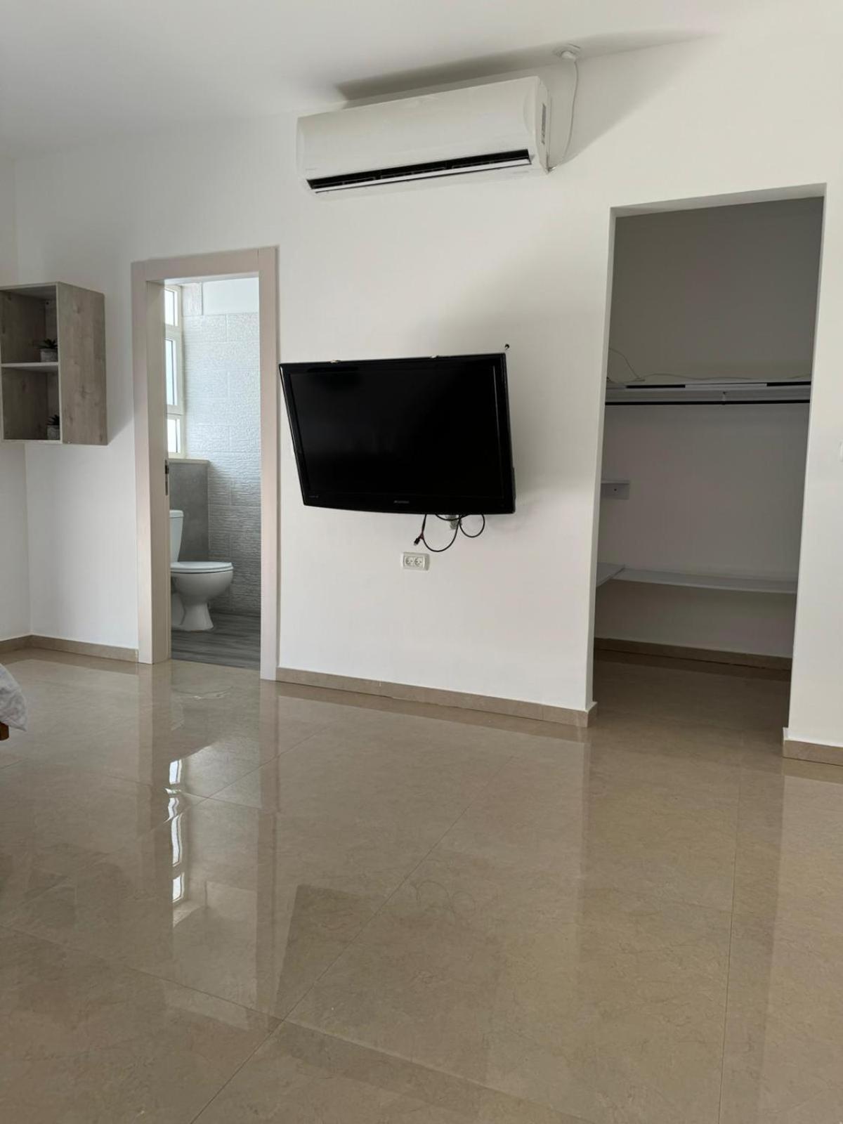 Villa Oasis Reef Resort Near The Sea -רק משפחות エイラート エクステリア 写真